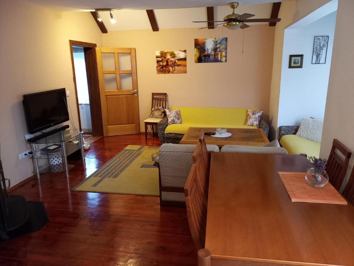 Vacation Home "Cehic" Kulen Vakuf Exterior foto